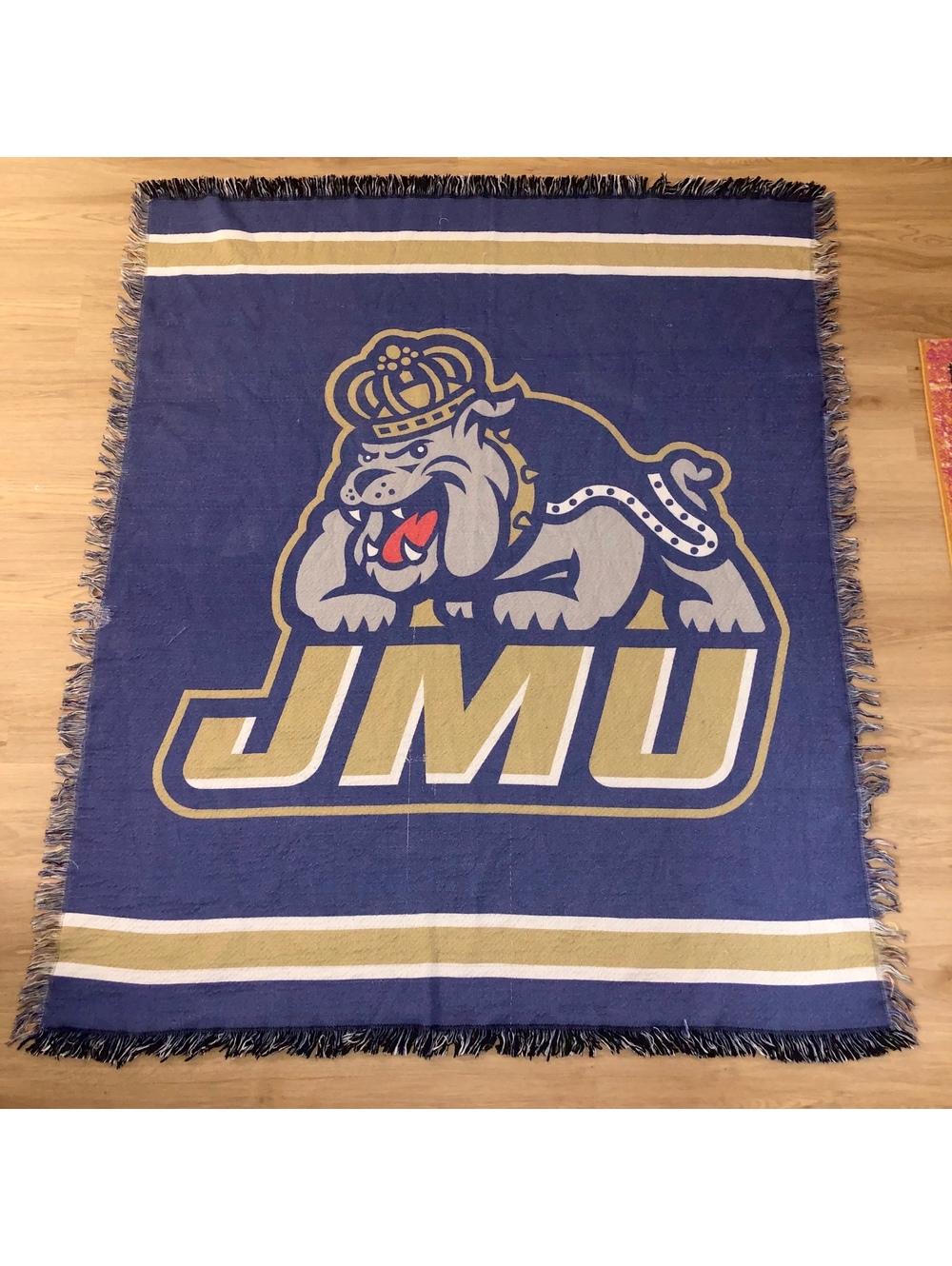 JMU JAMES MADISON UNIVERSITY DUKES MASCOT QUILT KNIT THROW BLANKET 60” x 50”
